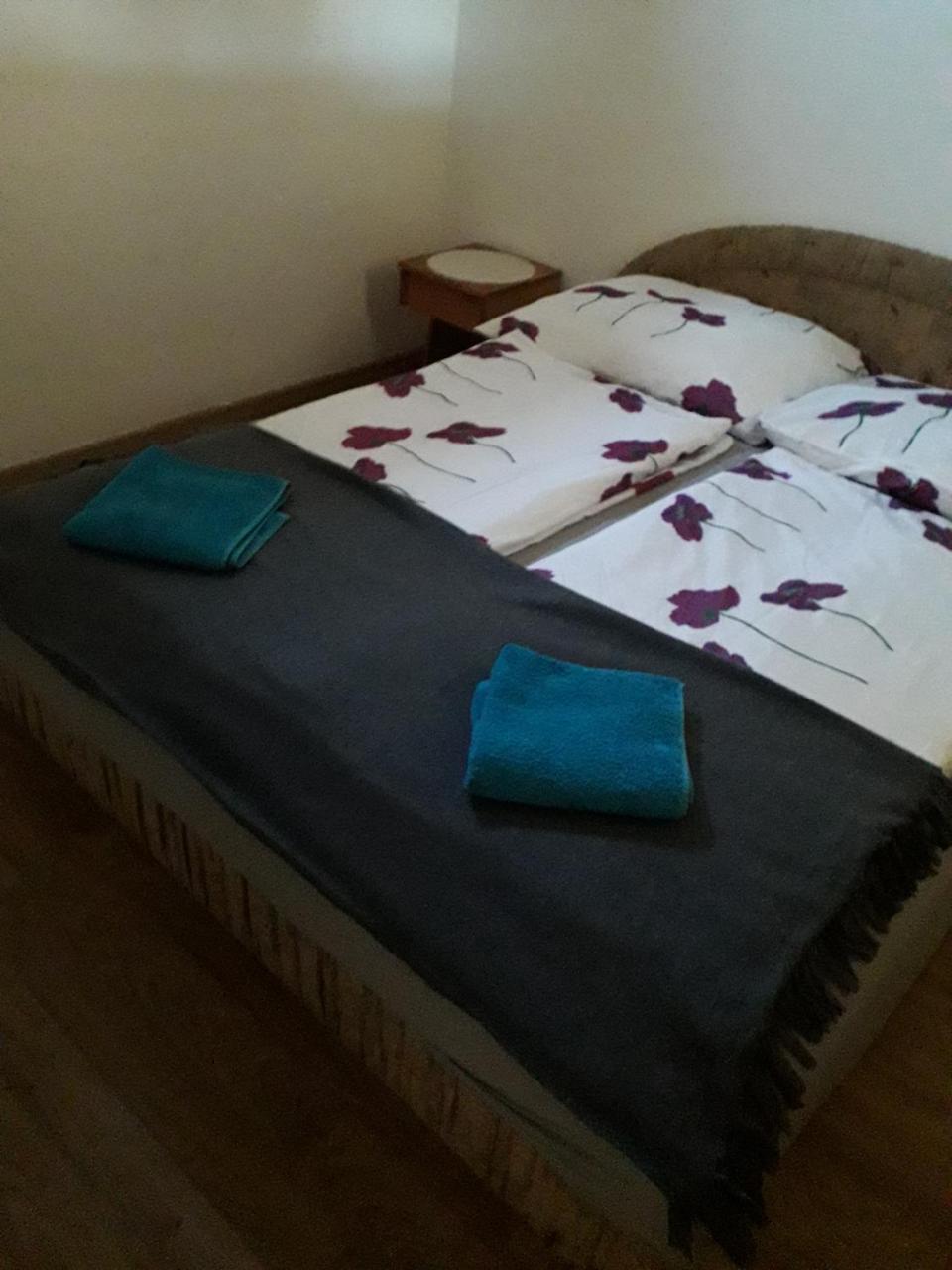 Tenisz Apartment Вечеш Экстерьер фото